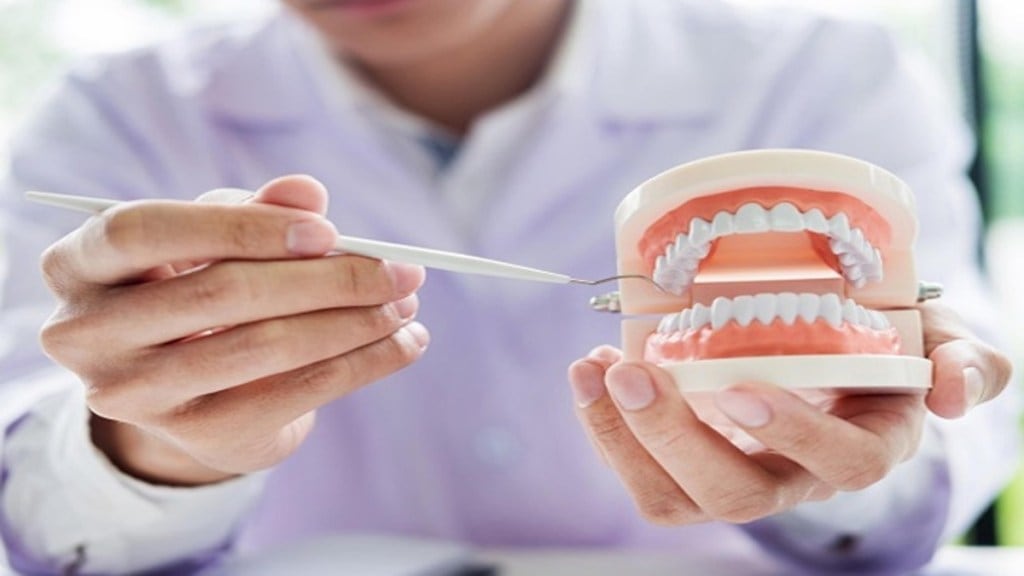 Dental surgery , robotic technology,