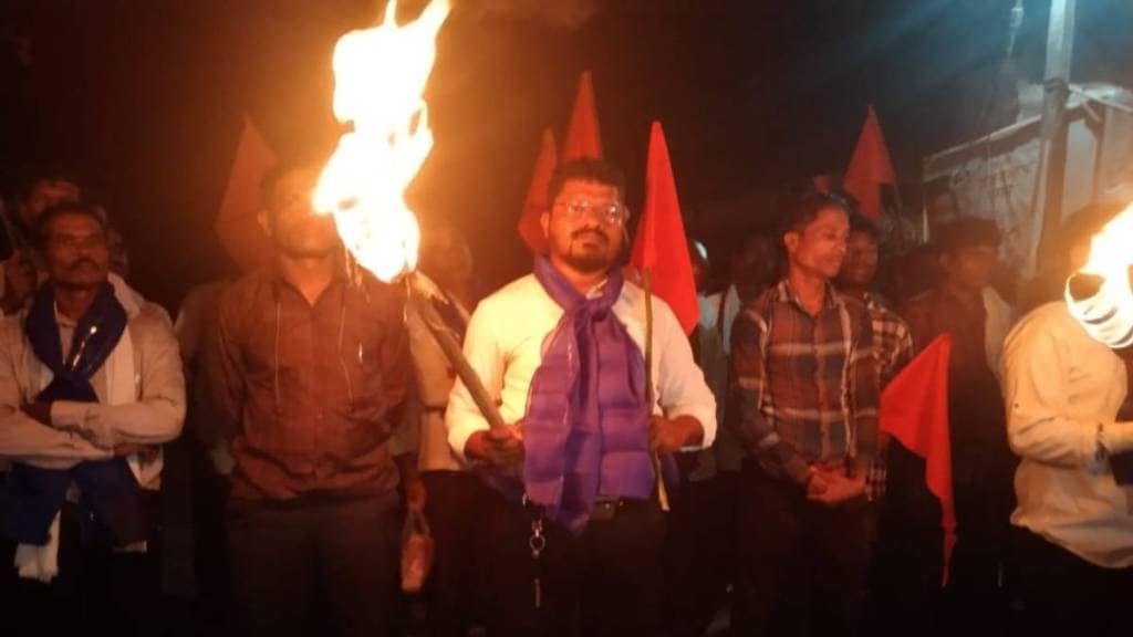 prahar activists and farmers agitation in front of mla house prahar activists and farmers agitation in front of mla house