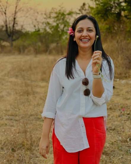 tejashri pradhan trip on himachal pradesh with best friend photos viral