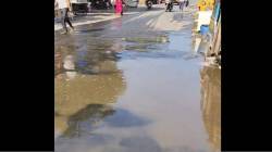 नाल्यातील दुर्गंधीयुक्त पाणी मुख्य रस्त्यावर वसई सातीवली येथील प्रकार ; नागरिकांचे आरोग्य धोक्यात