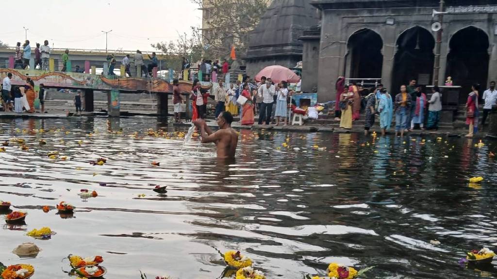 The petitioner has requested the High Court to ban bathing at the Nashik Kumbh Mela The petitioner has requested the High Court to ban bathing at the Nashik Kumbh Mela