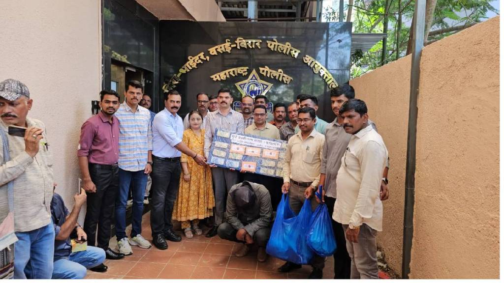 Drugs worth Rs 22 crore seized, three people including two women arrested Drugs worth Rs 22 crore seized, three people including two women arrested