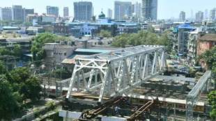 A fine of Rs 1 crore has been imposed on the contractor who delayed the Karnak Bridge
