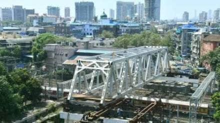 A fine of Rs 1 crore has been imposed on the contractor who delayed the Karnak Bridge