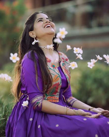 Amruta Deshmukh Purple Paithani Dress