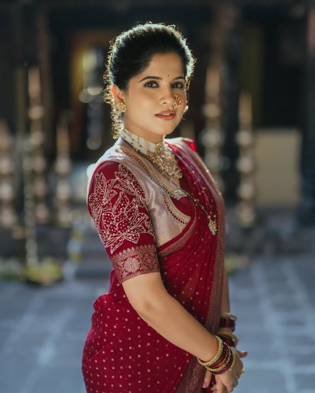 Amruta Deshmukh Purple Paithani Dress