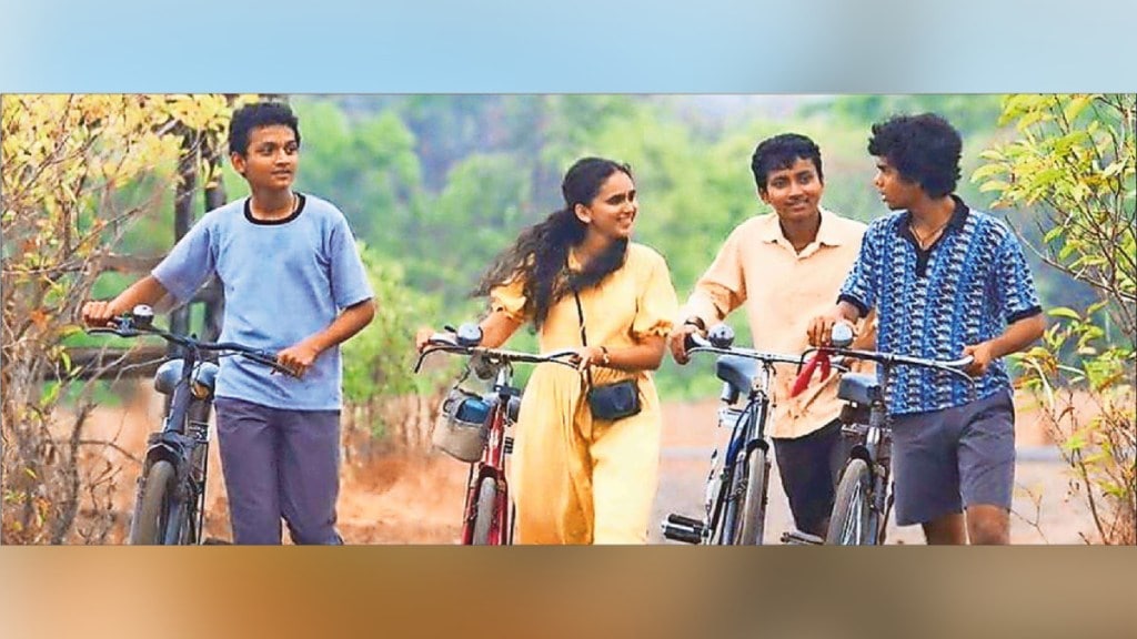 Rohan Mapuskar Author April April May marathi movie 99 Review Rohan Mapuskar Author April April May marathi movie 99 Review