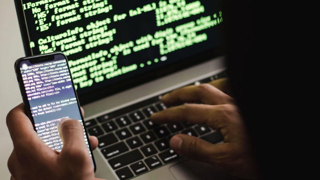 Indian cybersecurity team monitors digital threat from Pakistan