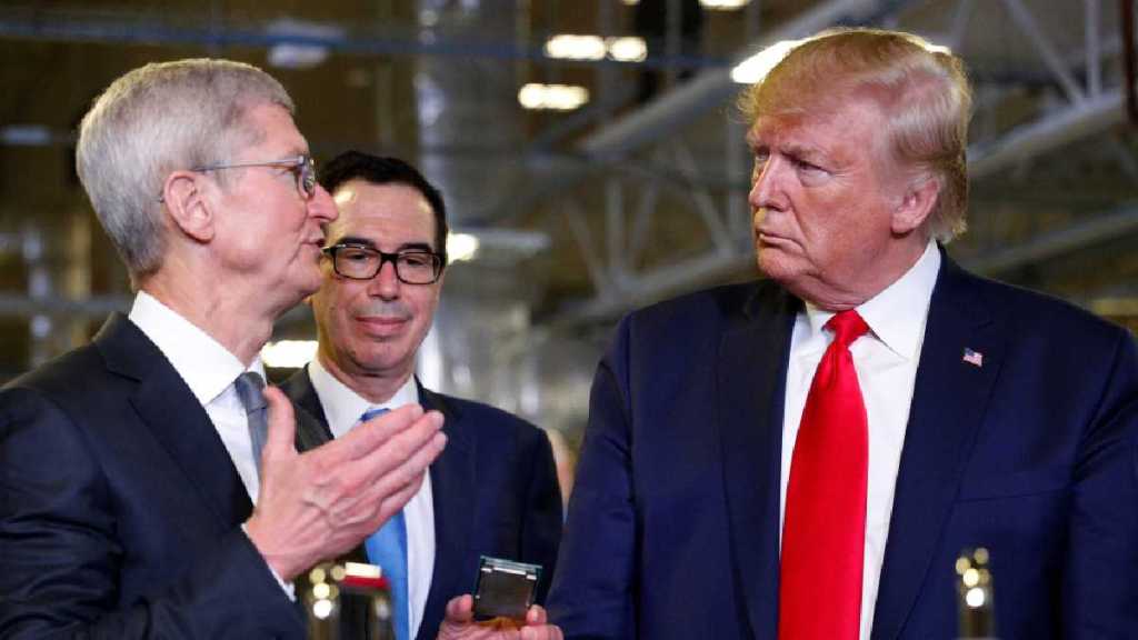 Donald Trump tim cook Donald Trump tim cook