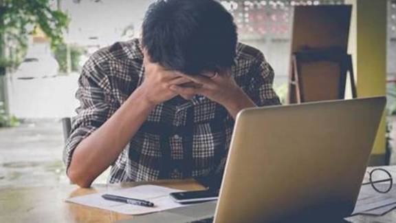 Employee Post Viral on Readit