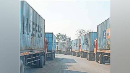 Heavy container vehicles removed from both national highways connecting JNPA Port and Uran