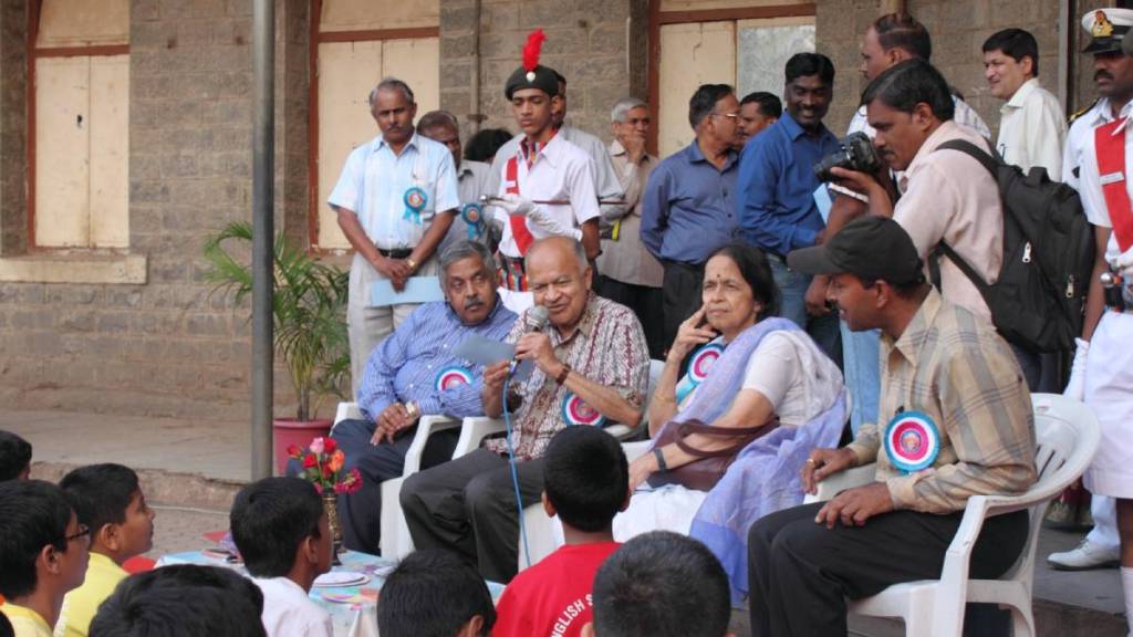 Dr Jayant Narlikar inspired questions news in marathi