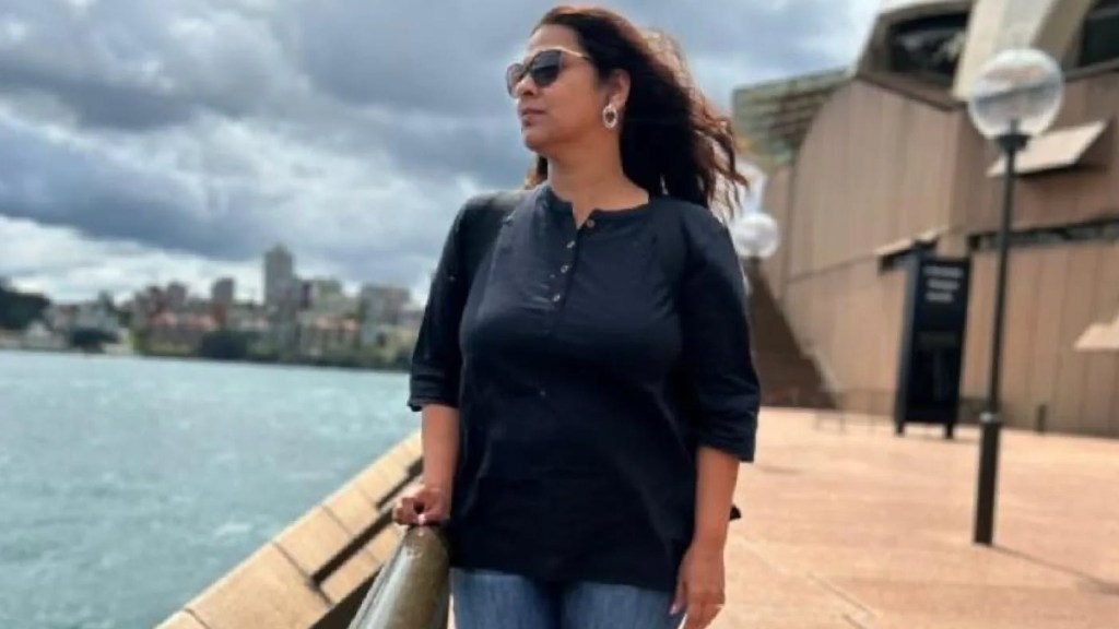 Leena Bhagwat expressed her displeasure on ringing mobile phones in the play