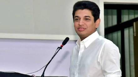 Legislative Council member Satyajit Tambe praised Devendra Fadnavis and criticized Rahul Gandhi
