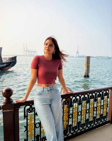 Malavika Mohanan Kerala Vacation