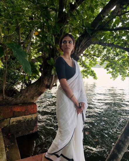Malavika Mohanan Kerala Vacation