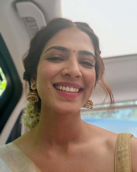 Malavika Mohanan Kerala Vacation