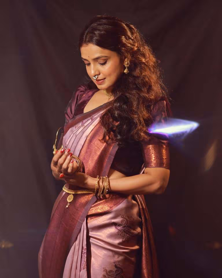 Mayuri Deshmukh pink Saree Look