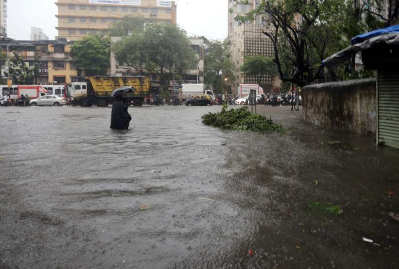 Mumbai pune heavy rain photos