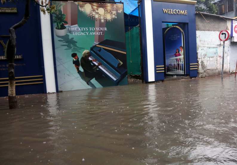 Mumbai pune heavy rain photos