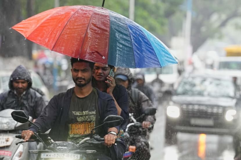 Mumbai pune heavy rain photos