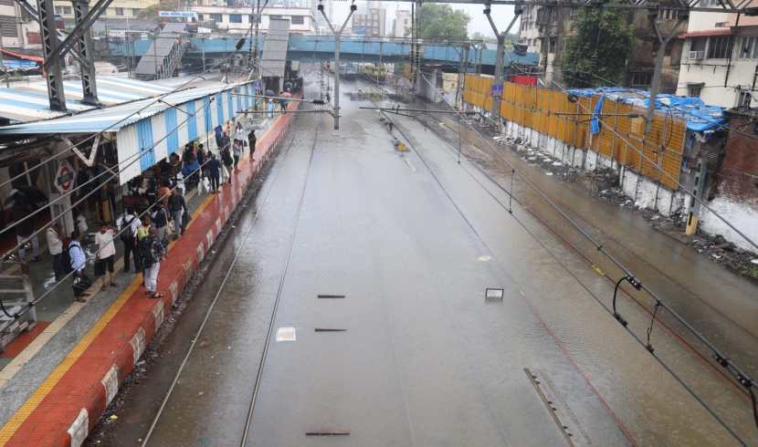 Mumbai pune heavy rain photos