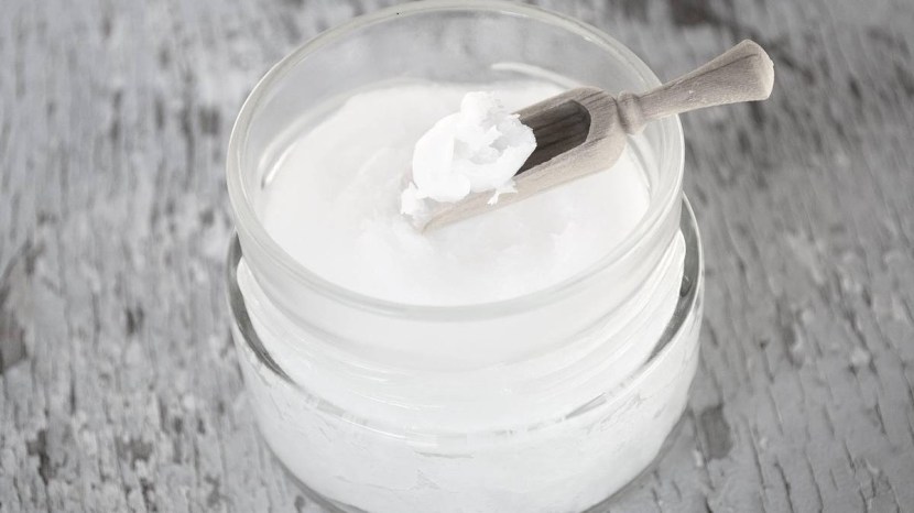 five Benefits Of Applying Coconut Oil After Bath