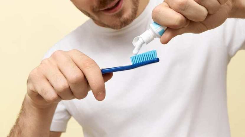 How to Get Rid of Yellow Teeth