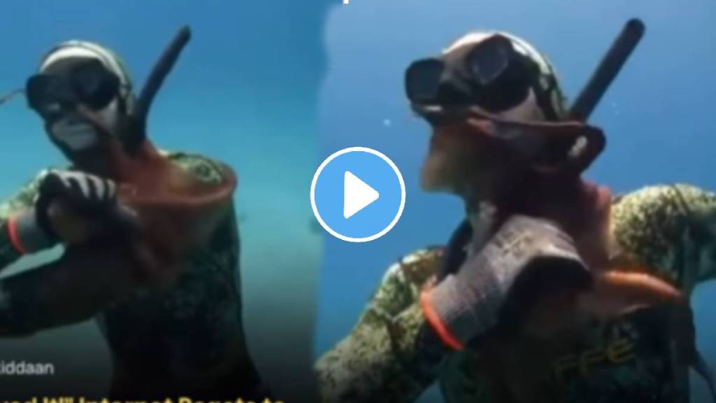 Man poking and grabbing the octopus then octopus attack back under water brutally Man poking and grabbing the octopus then octopus attack back under water brutally