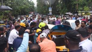 A day after Kalyan tragedy tree falls on rickshaw in thane killed one passenger