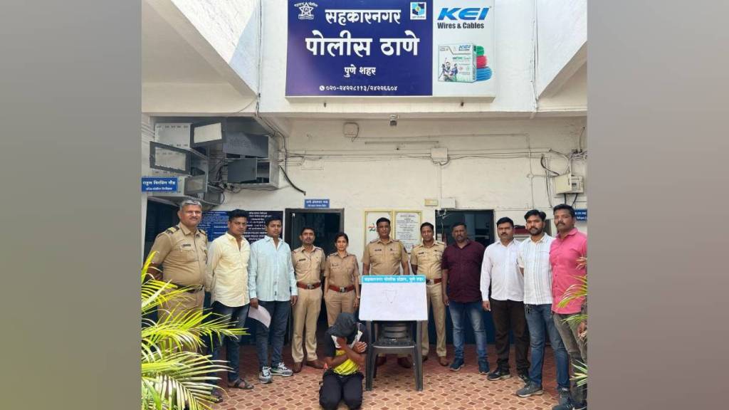 CCTV , Dhankawadi , thief , thief caught,