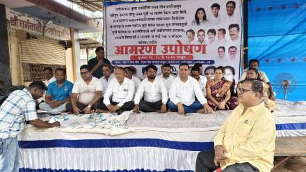 Locals begin hunger strike as road to Waldhuni River Bridge remains incomplete for years.