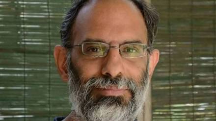 pune traffic won t improve until unruly drivers fear strict action said expert Ranjit Gadgil