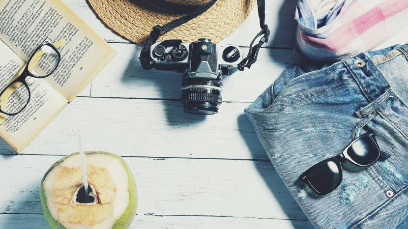How do sunglasses protect your eyes