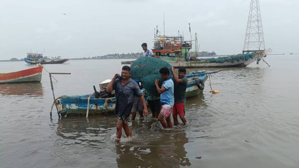 fishermen awaited fisheries departments for diesel subsidy