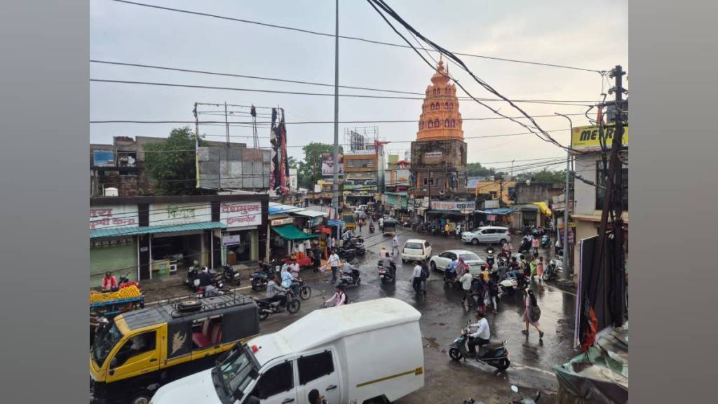 thursday morning yavatmal saw sudden rain amid heat half the city drenched half dry