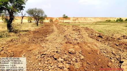gadchiroli Large amount of murrum extracted from government land in Porla for railway track fill