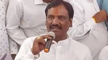 Maharashtra Assembly chaos opposition criticizes government over illegal entry passes