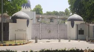 India expels Pakistani official, declares him persona non grata