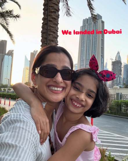 Priya Bapat Dubai Family Trip
