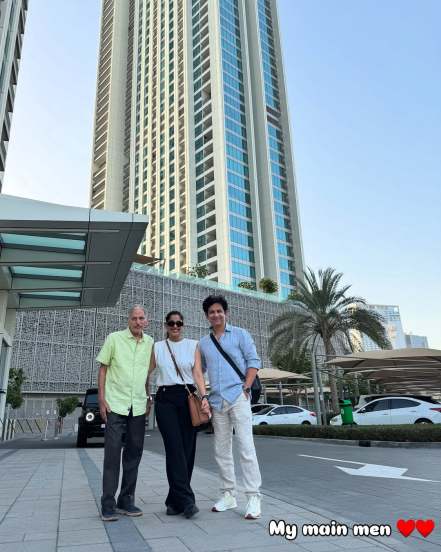 Priya Bapat Dubai Family Trip