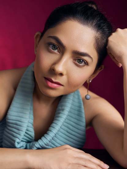 Sonalee kulkarni bikini look, Sonalee kulkarni birthday, marathi actress bikini photoshoot
