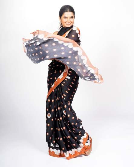 Prajakta Mali Black saree photoshoot