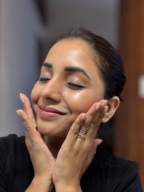 Sayali Sanjeev Makeup Reel Video