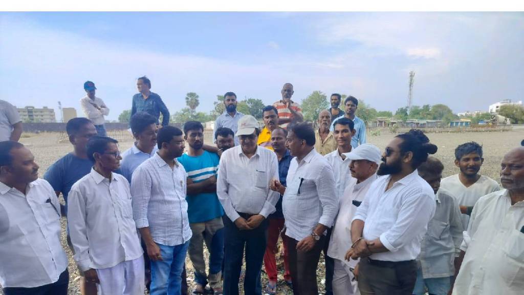 Senior officials of Western Railway have assured that joint decisions will be taken to build a holistic System Senior officials of Western Railway have assured that joint decisions will be taken to build a holistic System