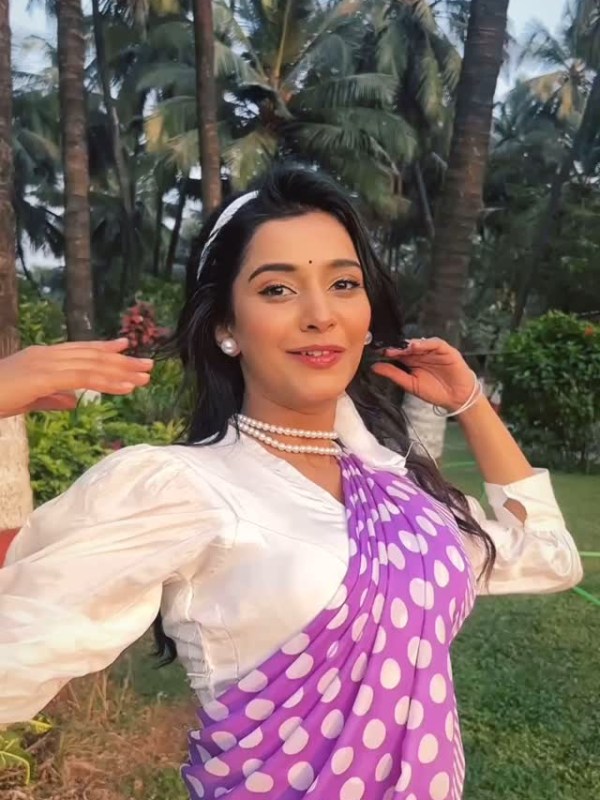 Shivani Mundhekar Reel Video Viral