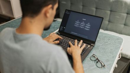Student angry over professor using ChatGPT during lecture in US college