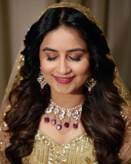 Vaidehi Parashurami Golden Lehenga Look