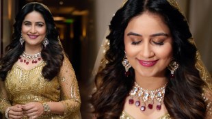 Vaidehi Parashurami Golden Lehenga Look