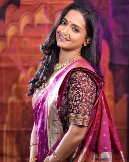 Vallari Viraj Paithani Saree Look